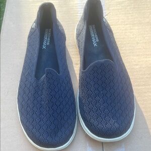 Skechers Women's Navy Blue Slip-On Sneakers